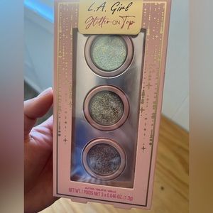 NIB NEW L.A. GIRL Glitter on Top - 3 Piece Glitter
Topper Set Disconnects